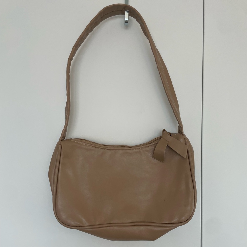 Elegant Tan Shoulder Bag